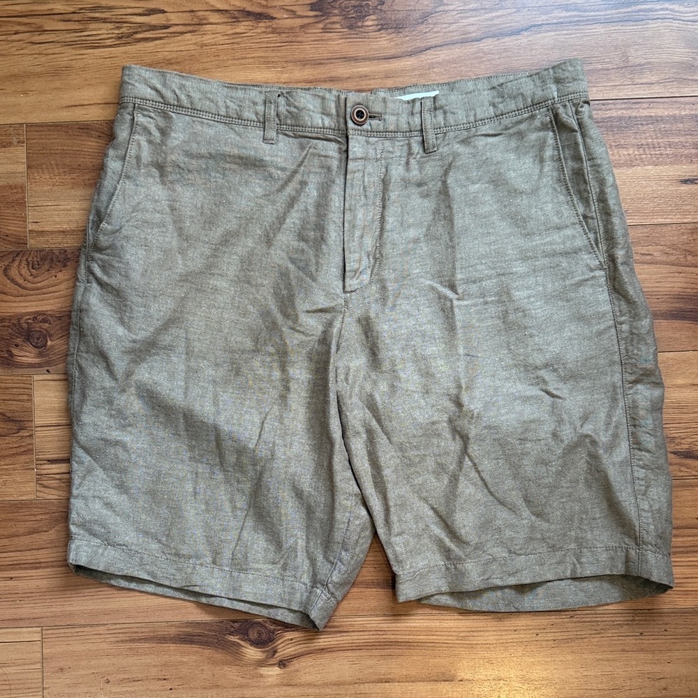 GAP Men's Linen Cotton Blend Flat Front Shorts